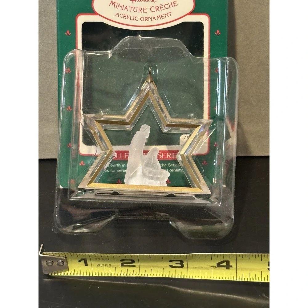 Hallmark Keepsake 1988 Miniature Creche Acrylic Ornament Collector's Series #4‎